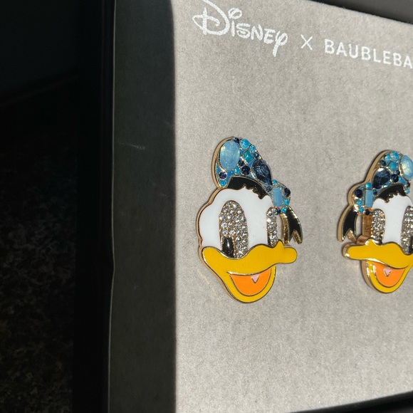 💎Disney Baublebar Donald Duck Earrings - Picture 4 of 10
